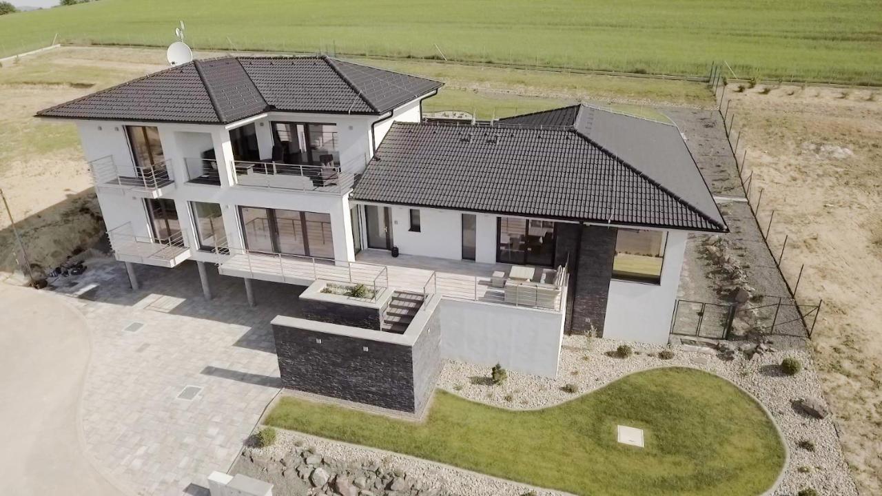 Luxury Villa Moravany nad Váhom المظهر الخارجي الصورة