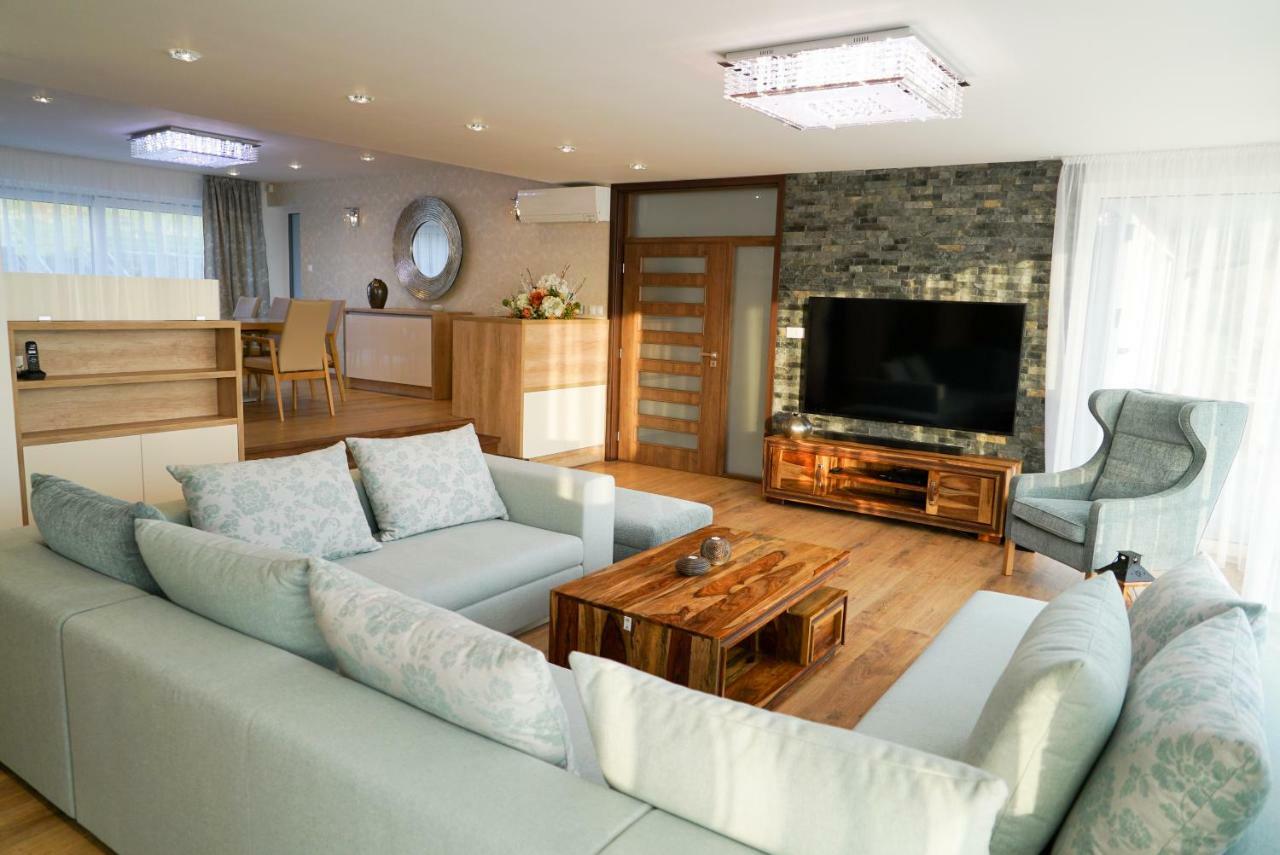 Luxury Villa Moravany nad Váhom المظهر الخارجي الصورة