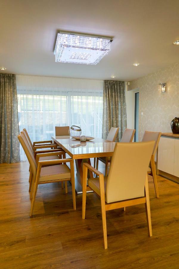 Luxury Villa Moravany nad Váhom المظهر الخارجي الصورة